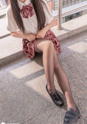 免费又色又爽无遮挡的扒胸罩电影